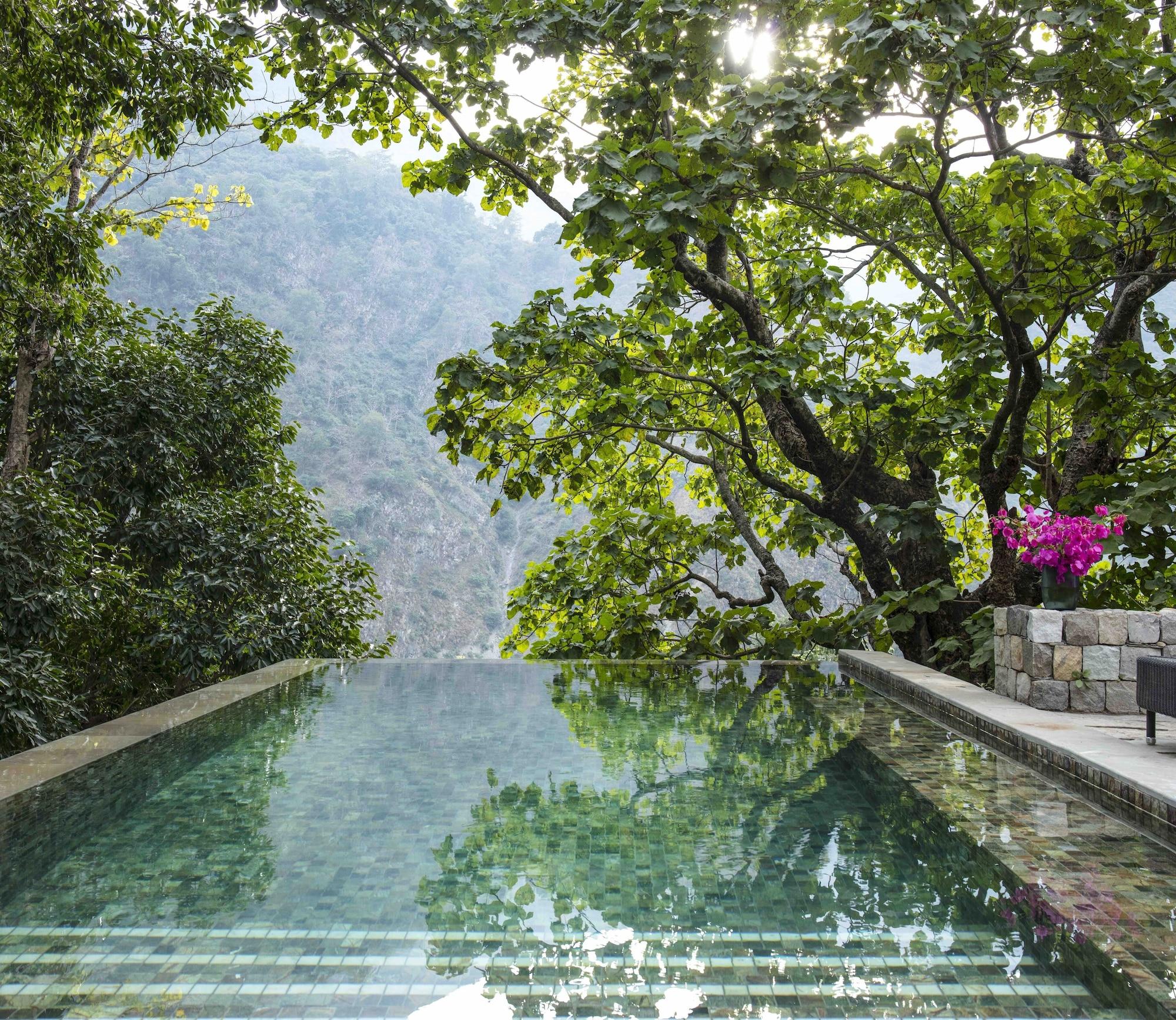 Taj Rishikesh Resort And Spa Dehradun Bagian luar foto