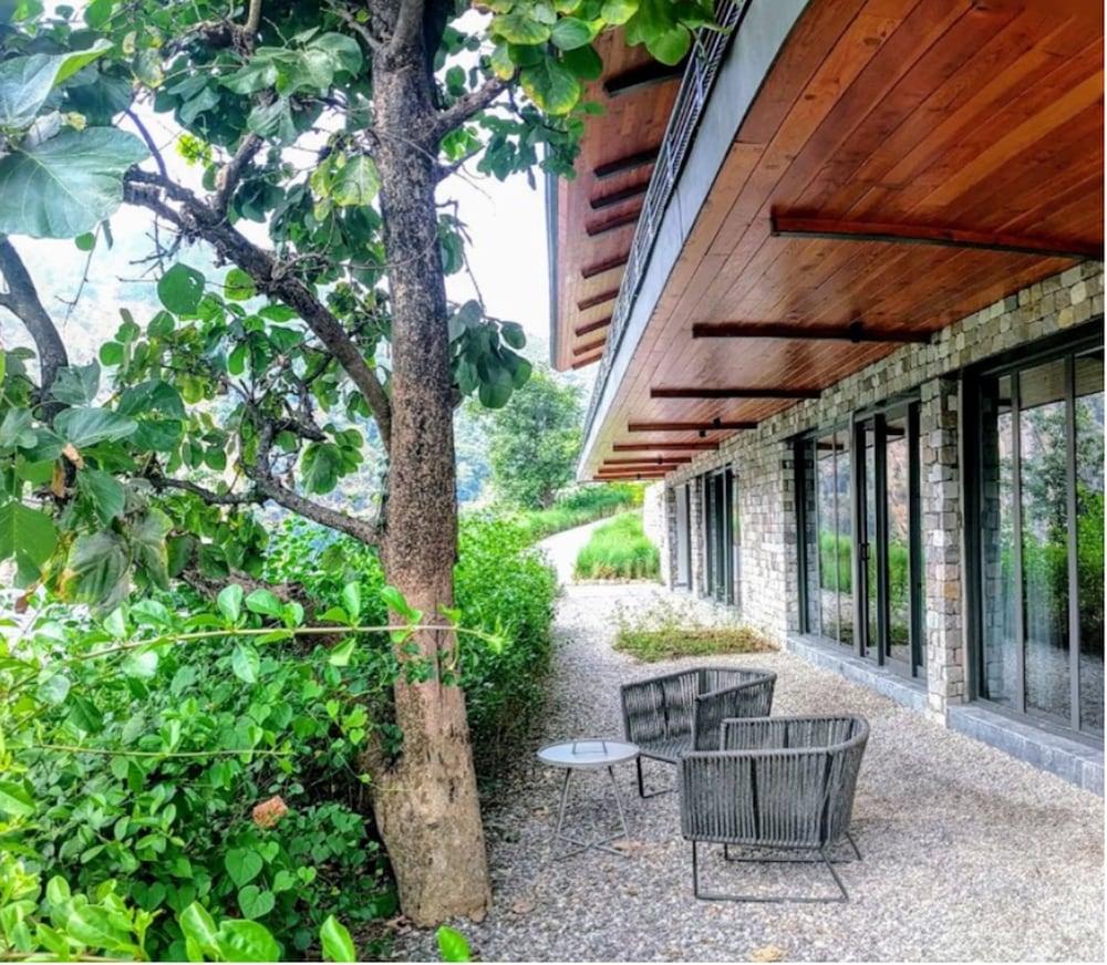 Taj Rishikesh Resort And Spa Dehradun Bagian luar foto