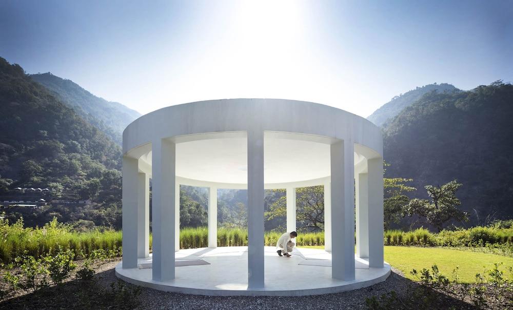 Taj Rishikesh Resort And Spa Dehradun Bagian luar foto